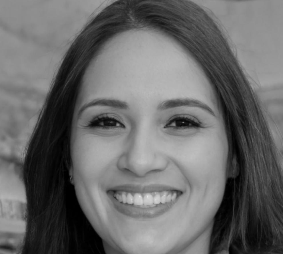Retrato profesional de Esperanza Molina